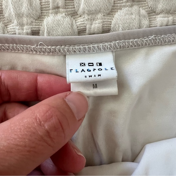 Flagpole swim bikini - Picture 3 of 8